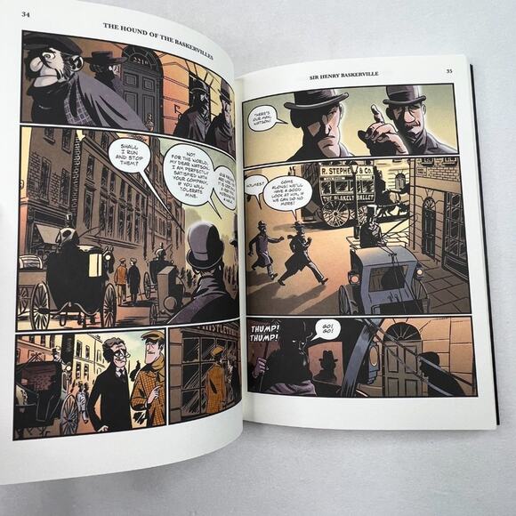 The Hound of The Baskervilles Sherlock Holmes Graphic Novel - Picture 5 of 7